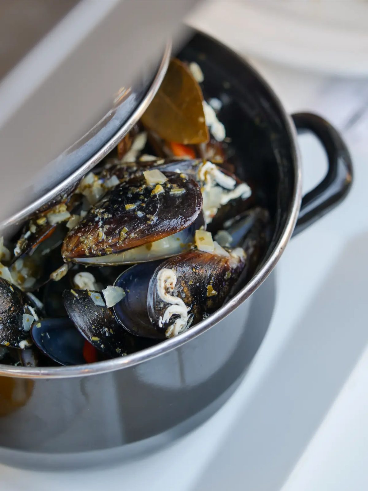 Cocotte de moules marinières